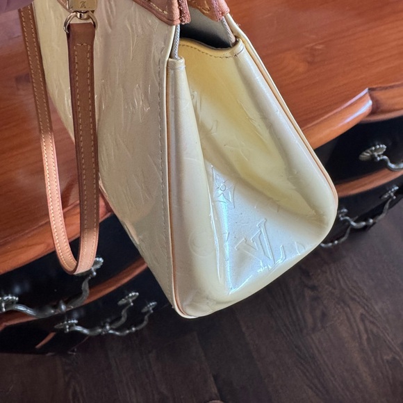 Louis Vuitton Monog Vernis patent leather handbag, excellent condition - Picture 4 of 5